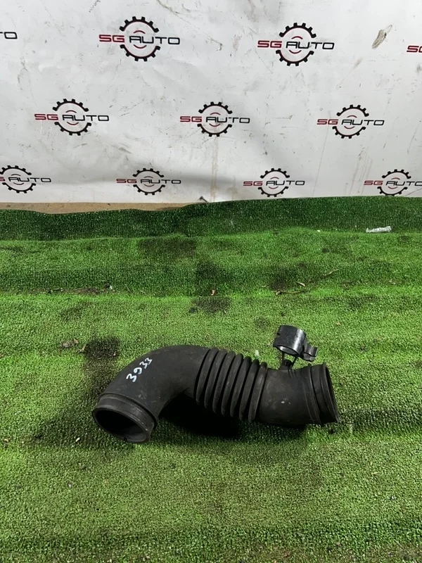 Патрубок воздушного фильтра Toyota Celica 2000 ZZT230