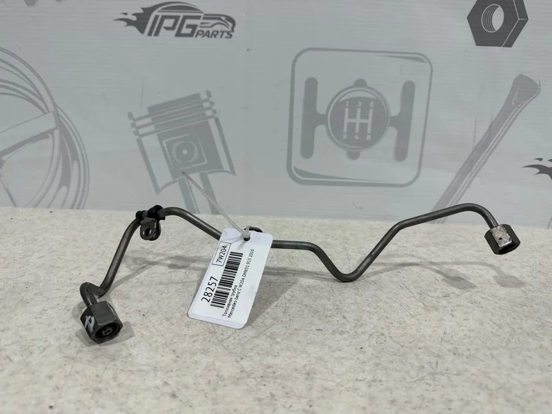 Топливная трубка от тнвд рампе Mercedes-benz 2010 W204