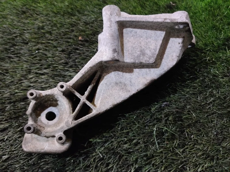 Кронштейн двигателя BMW X6M 2012 E71