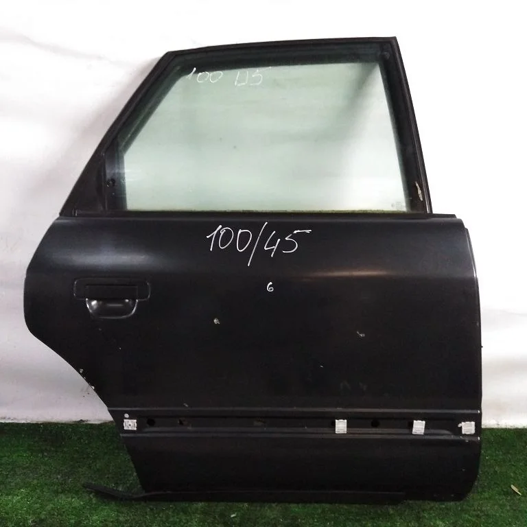 Дверь AUDI A100/45 1991- задняя правая чёрная Б/У A100/45(1991-1994)