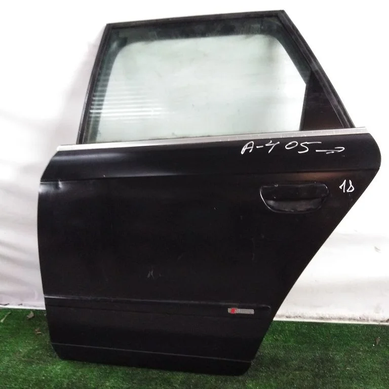 Дверь AUDI A4 8E 2005- задняя левая чёрная Б/У A4 8E(2005-2008)