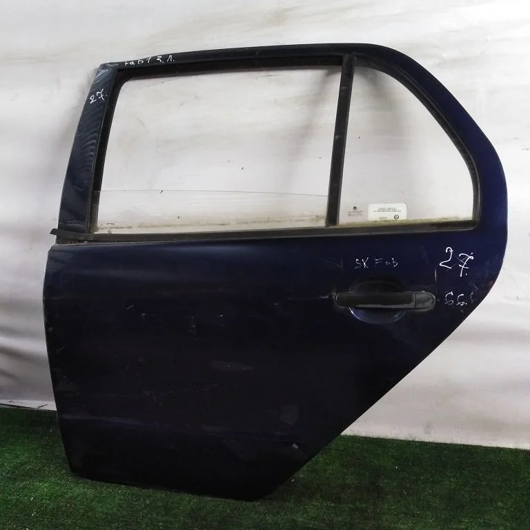 Дверь SKODA FABIA 1 2000- задняя левая хэтчбек/седан синяя Б/У FABIA 1(2000-2006)