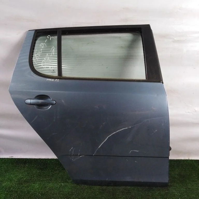 Дверь SKODA FABIA 2 2007- задняя правая хэтчбек голубая Б/У FABIA 2(2007-2015)