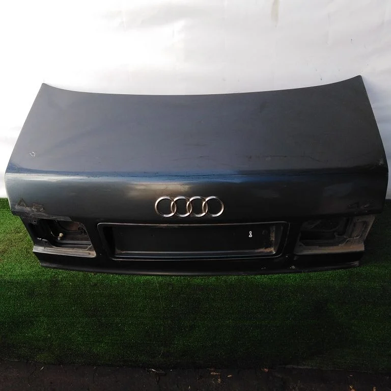 Крышка багажника AUDI A8 4D 1997- седан серая Б/У A8 4D(1996-2002)