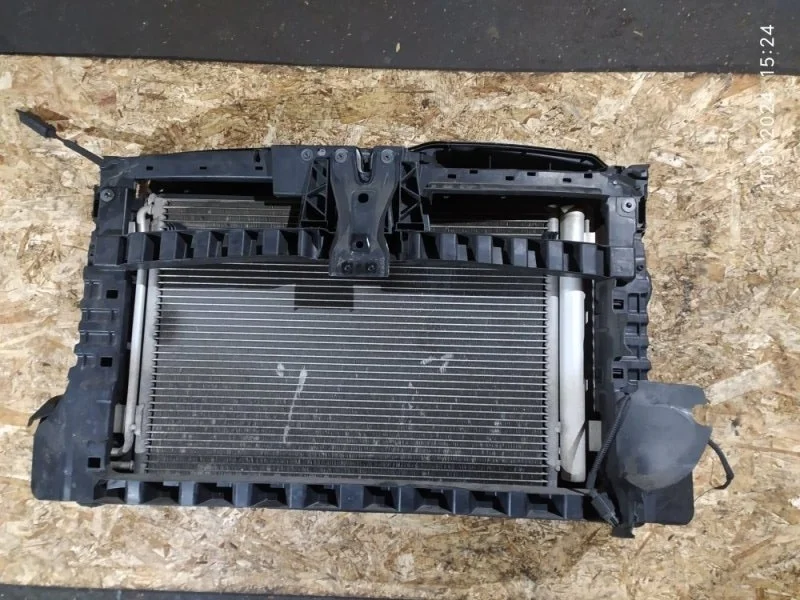 Панель передняя в сборе Volkswagen Golf 2011 5K1