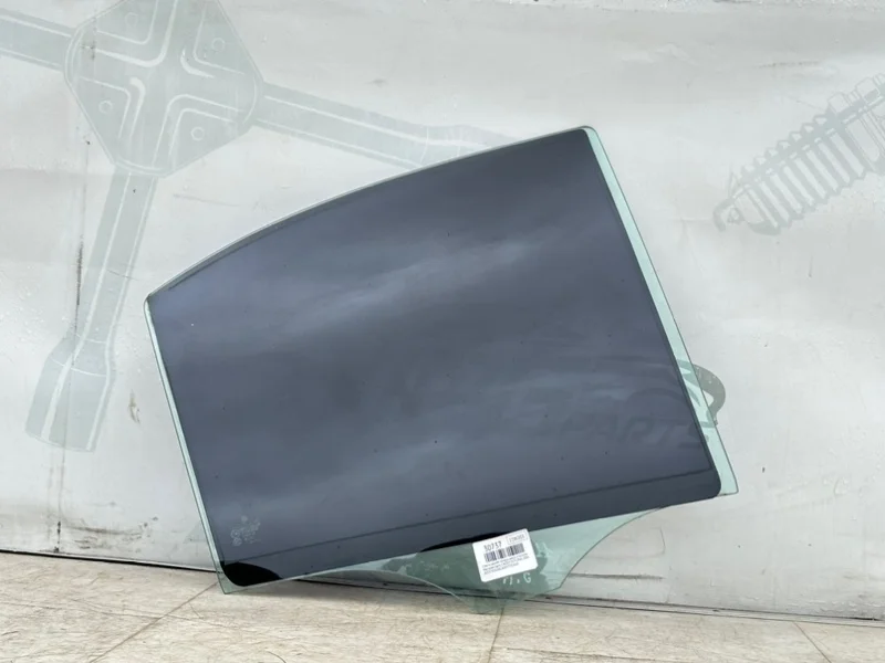 Стекло задней правой двери опускное Mercedes-benz 2006 W203