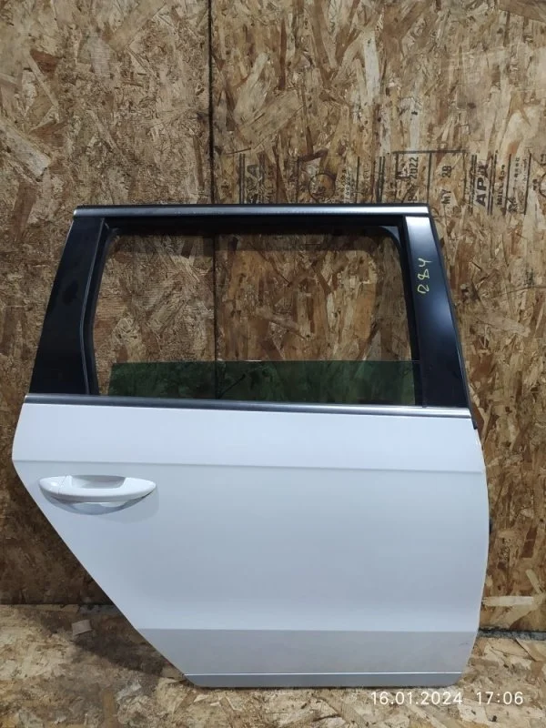 Дверь Volkswagen Passat 2011 B7