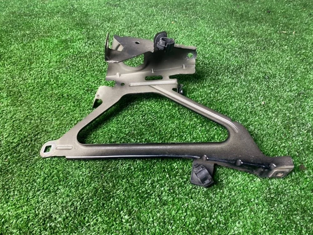 Кронштейн крепления крыла BMW F02