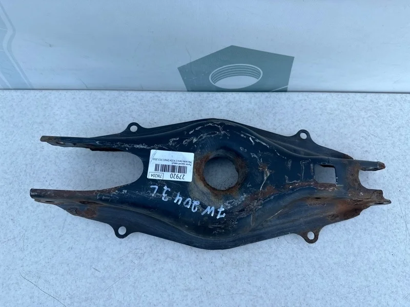 Рычаг задний нижний под пружину Mercedes-benz 2010 W204