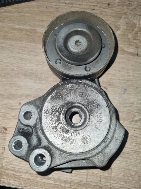 Ролик натяжной Volkswagen Jetta 2008 1K5