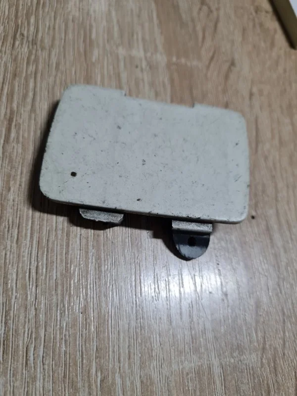 Заглушка буксировочного крюка Volvo S80 2002 AS