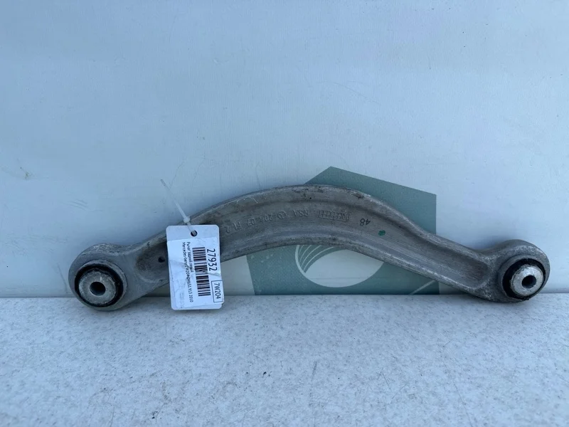 Рычаг задний левый верхний поперечный Mercedes-benz 2010 W204