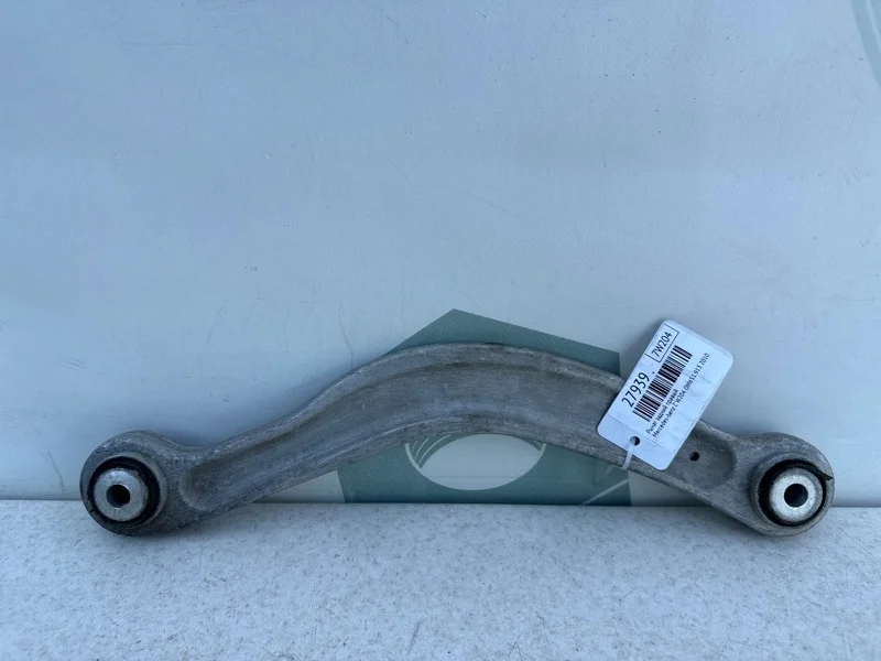 Рычаг задний правый верхний поперечный Mercedes-benz 2010 W204