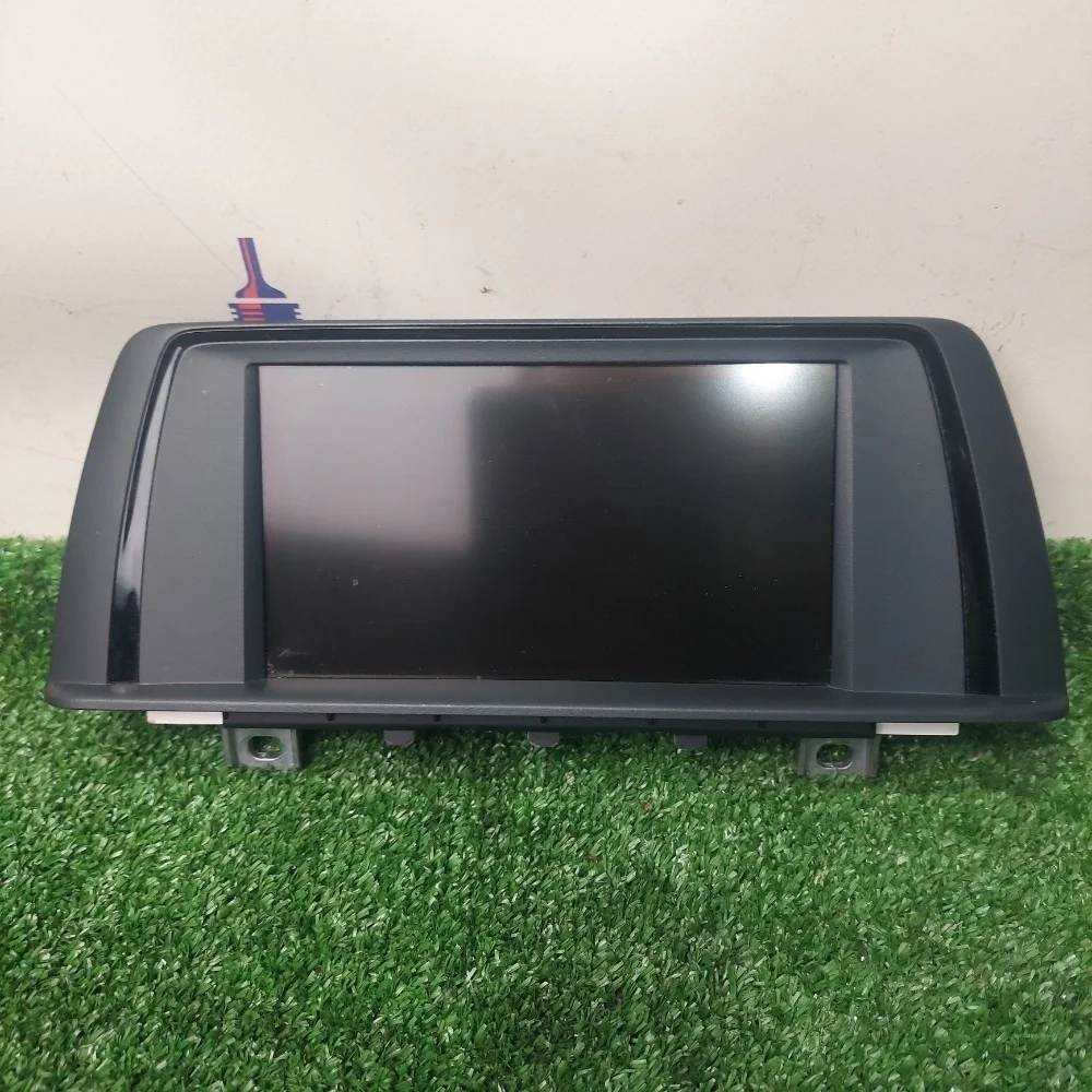 Монитор BMW F30