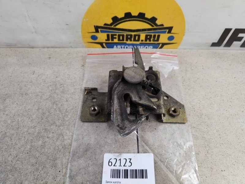 Замок капота Ford Fusion 2005