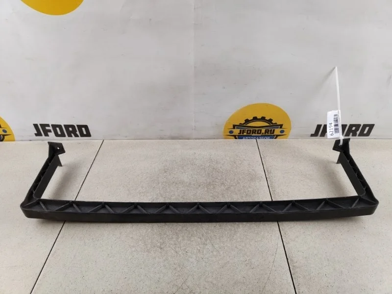 Кронштейн радиатора нижний Volvo C30 2007