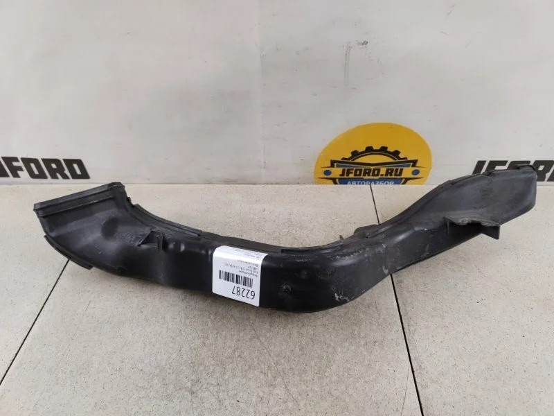 Воздухозаборник Ford Focus 2 2007 CB4