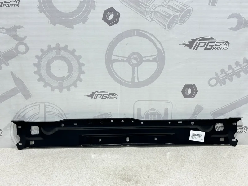 Передняя панель верхняя часть Mercedes-benz W204