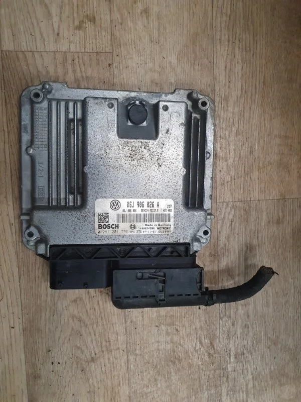 Блок управления двигателем Volkswagen Passat 2005-2010 B6 седан