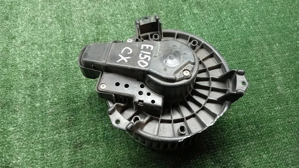 Б.у. мотор печки TOYOTA COROLLA ZRE151 TOYOTA COROLLA ZRE151