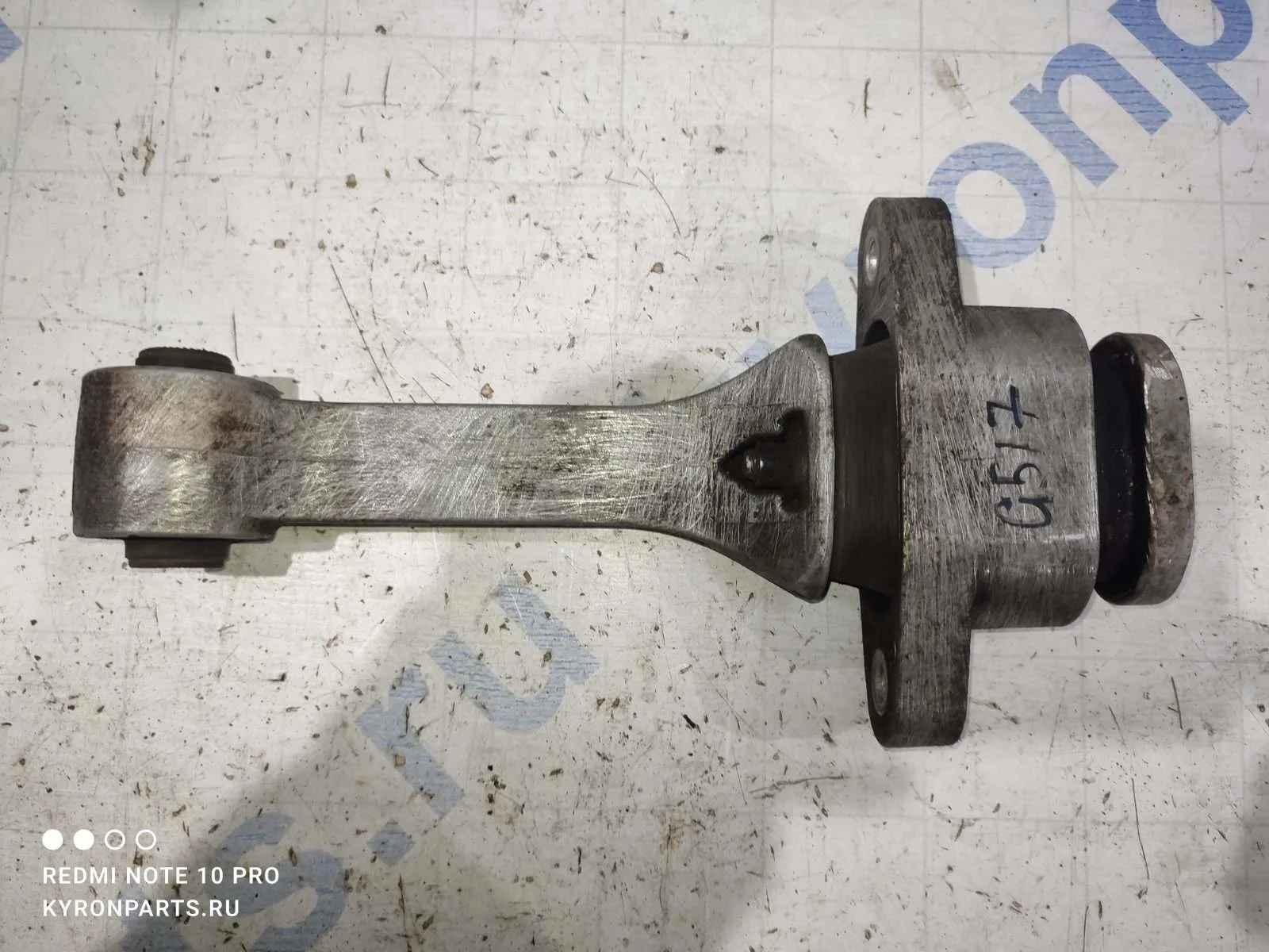 Подушка кпп Hyundai IX35 2011 LM