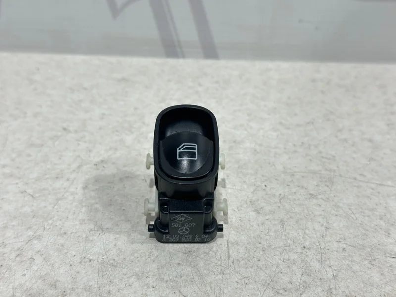 Кнопка стеклоподъемника пассажирская дверь Mercedes-benz 2004 W203