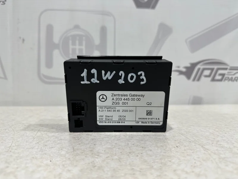 Блок zgw Mercedes-benz 2004 W203