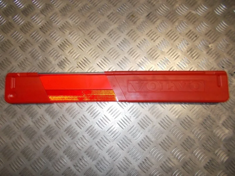 Знак аварийки Volvo Xc70 2001-2004 30673259 ХС70 2.4T B5244T3