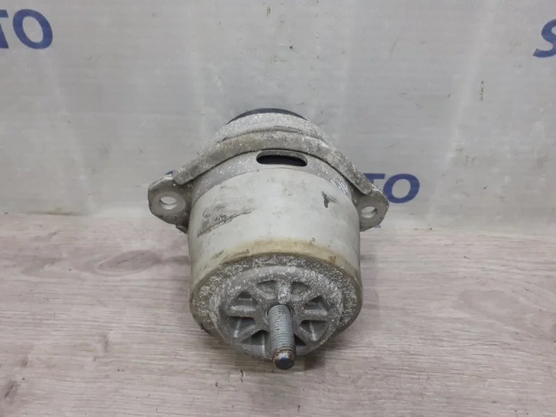 Опора ДВС Volkswagen Touareg 2010-2014 7P6199131 NF 3.6