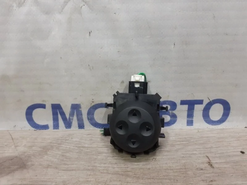 Кнопка регулировки положения сидения Mercedes-Benz Ml A2048702658 W164 3.0D, передняя правая