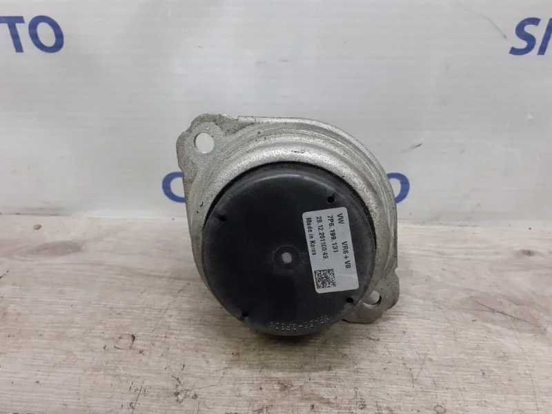 Опора ДВС Volkswagen Touareg 2012 7P6199131 NF 3.6