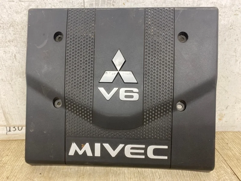 Крышка двигателя MITSUBISHI PAJERO 4 2006- 1003A090 V87W 6G75