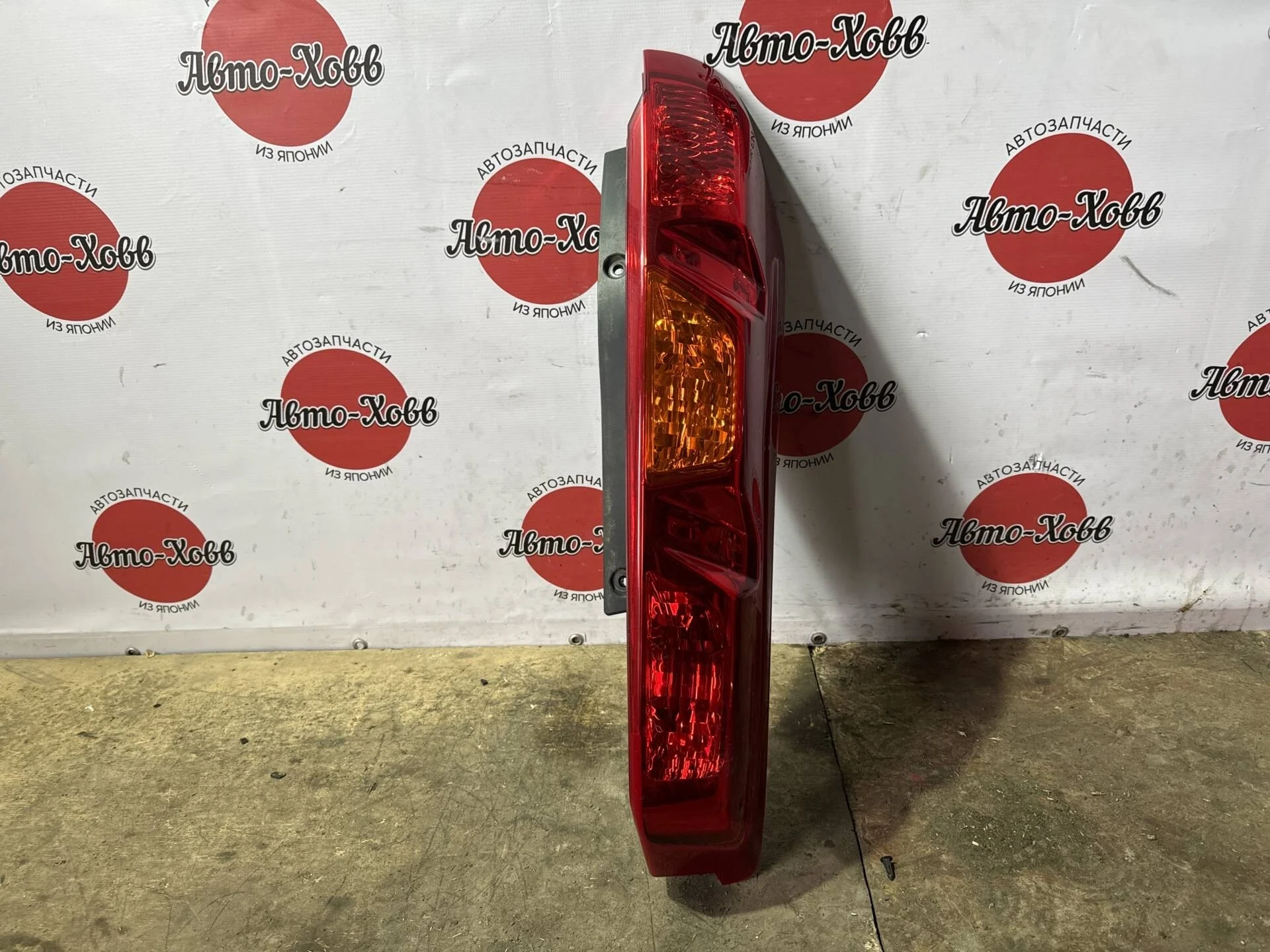 Фонарь задний левый Nissan X-Trail T31