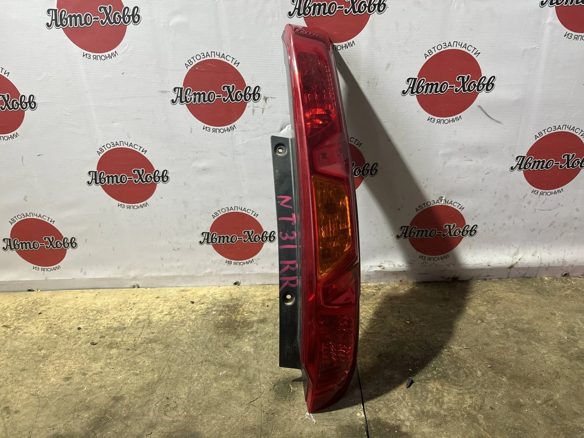 Фонарь задний правый Nissan X-Trail T31