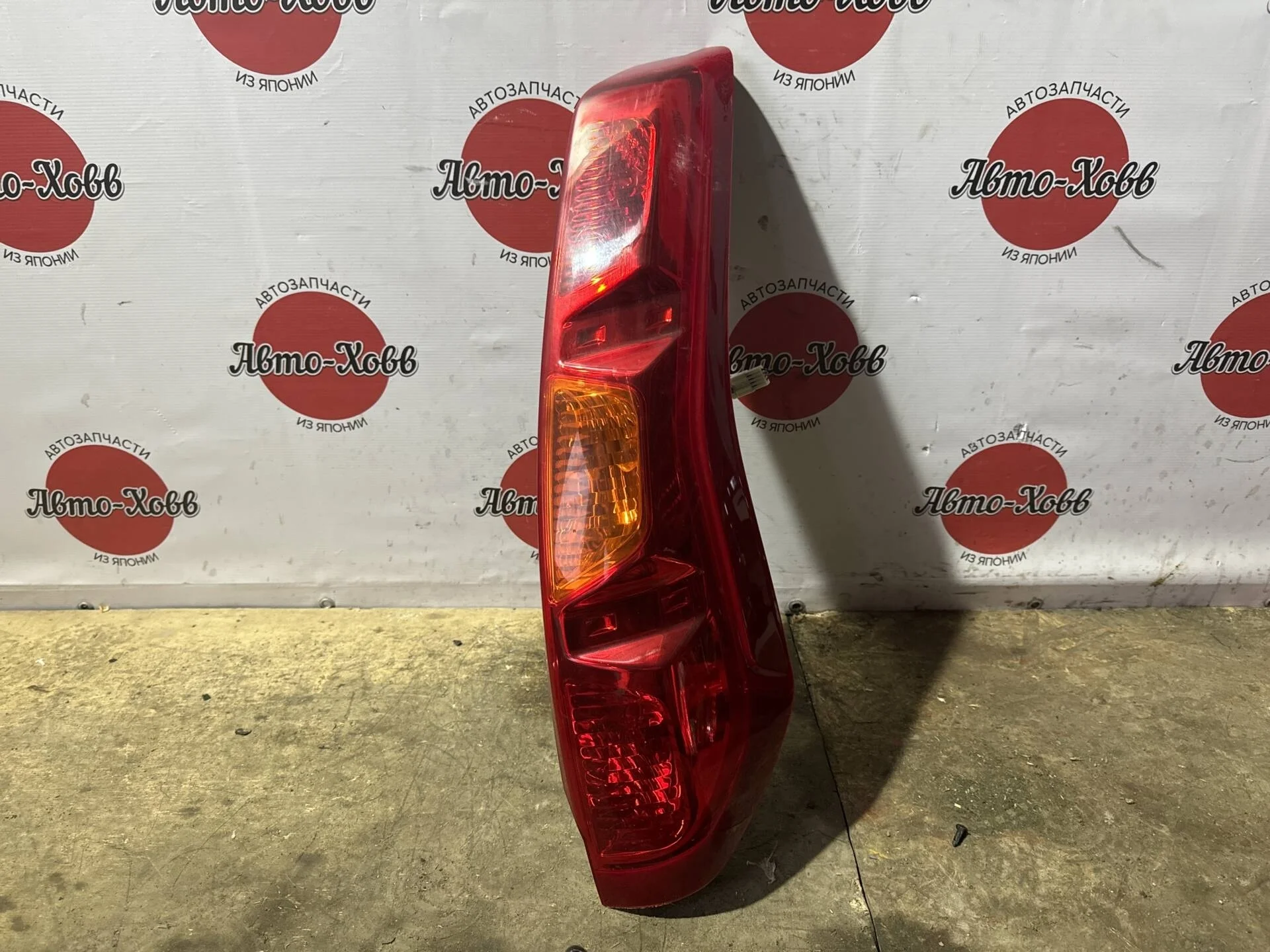 Фонарь задний правый Nissan X-Trail T31