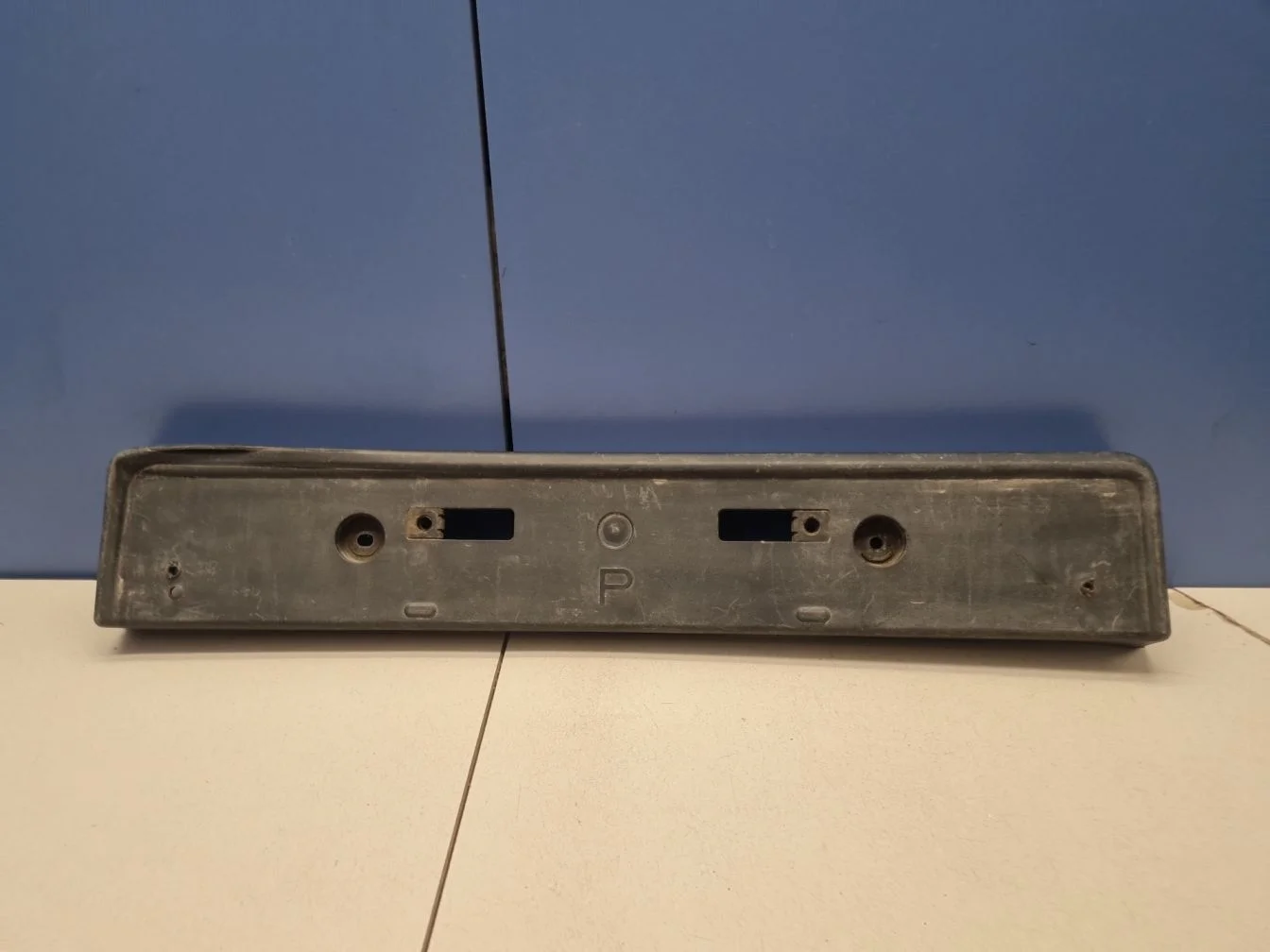 Накладка под номер для Toyota Land Cruiser Prado 150 2009-