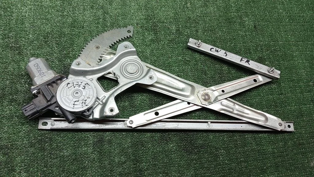 Б.у. стеклоподъемник MITSUBISHI OUTLANDER XL CW4W MITSUBISHI OUTLANDER XL CW4W