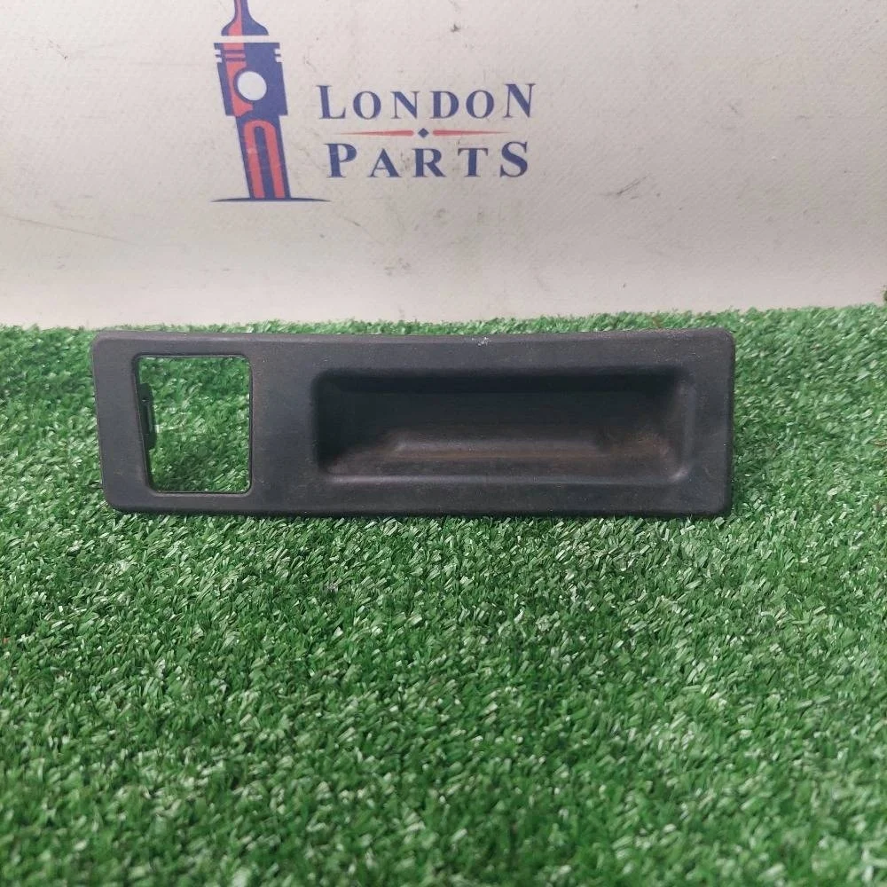 Кнопка открытия багажника BMW F10