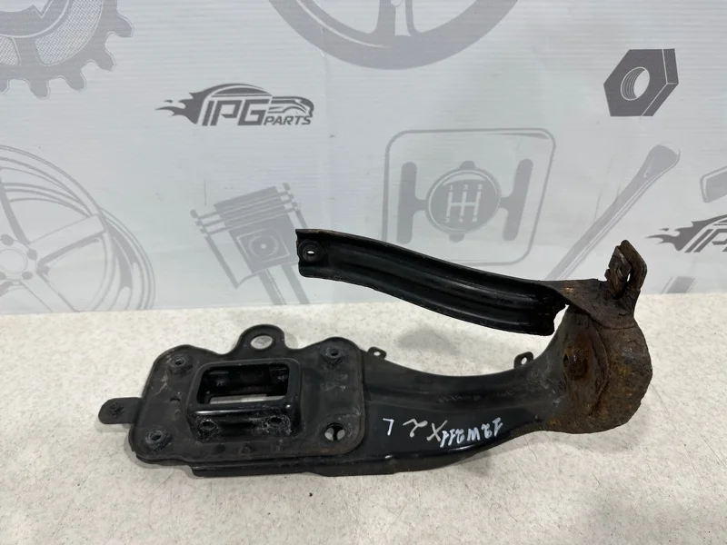 Кронштейн усилителя переднего бампера левый Mercedes-benz 2008 W211