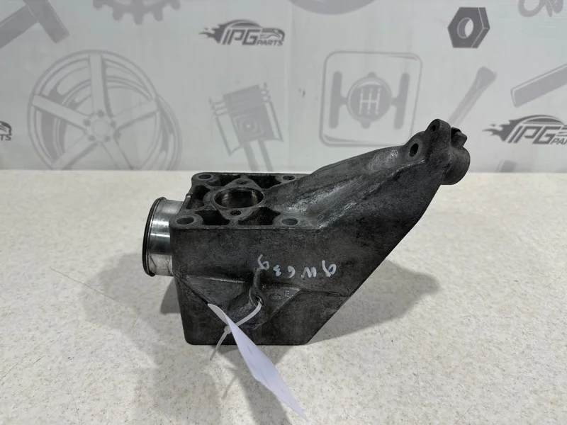 Кронштейн двигателя левый Mercedes-benz Vito 2008 W639