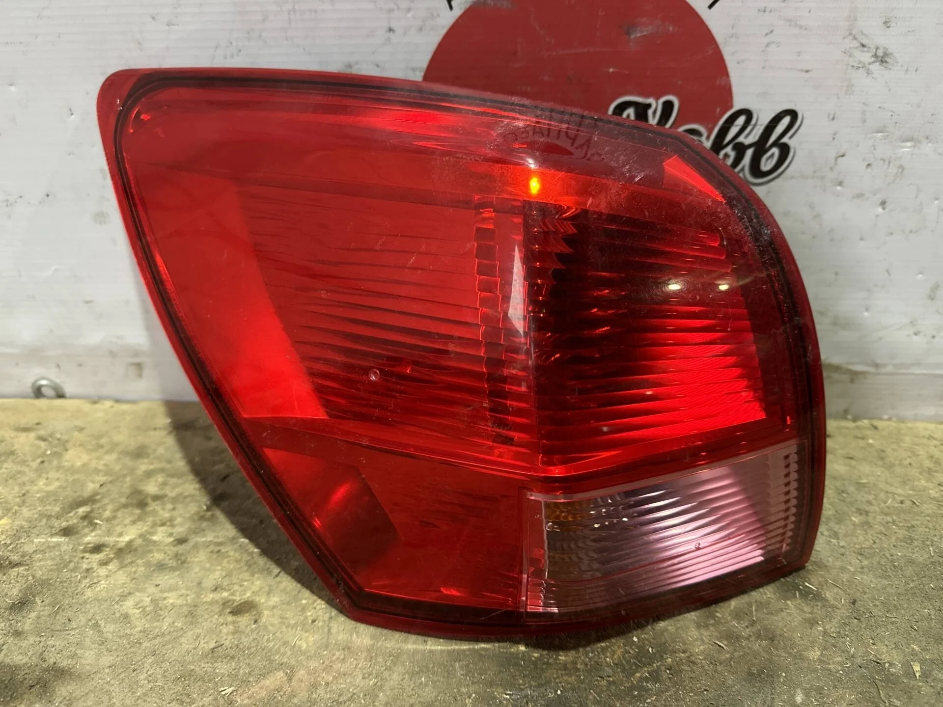 Фонарь задний левый Nissan Qashqai J10