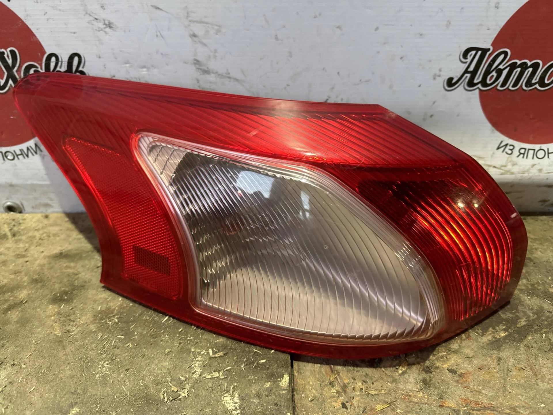 Фонарь задний левый Mitsubishi Lancer 10 CX Хэч