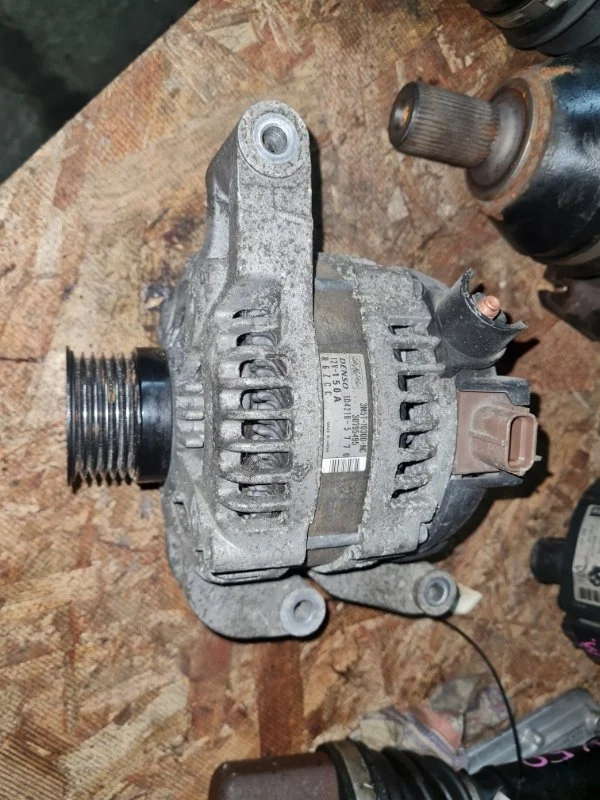 Генератор с обгонной муфтой 150а Volvo S40 2009 MS