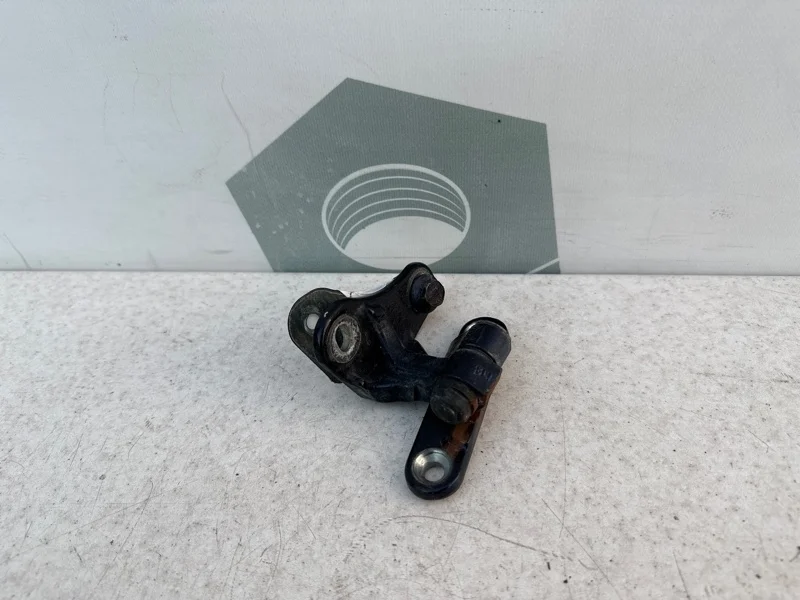 Петля левой двери верхняя Mercedes-benz ML W164