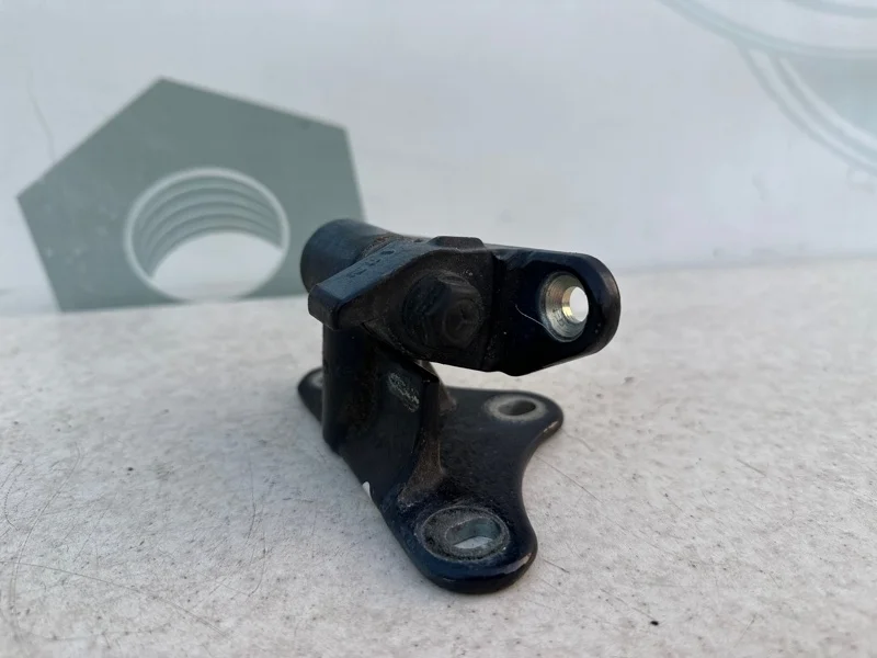 Петля правой двери верхняя Mercedes-benz ML W164