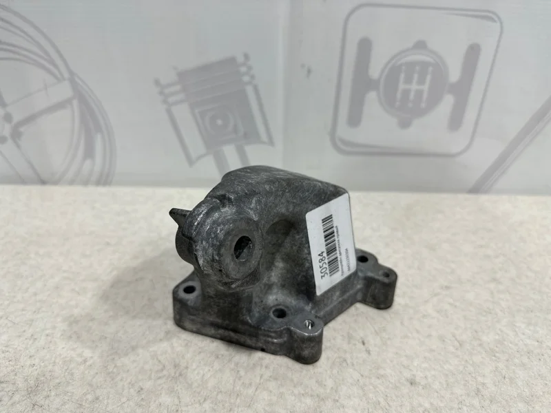 Кронштейн двигателя правый Mercedes-benz ML W164