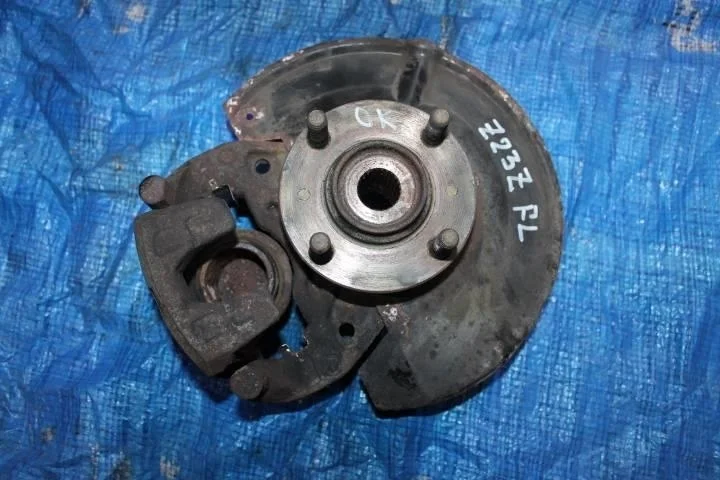 Б.у. кулак поворотный MITSUBISHI COLT Z20 MITSUBISHI COLT Z20