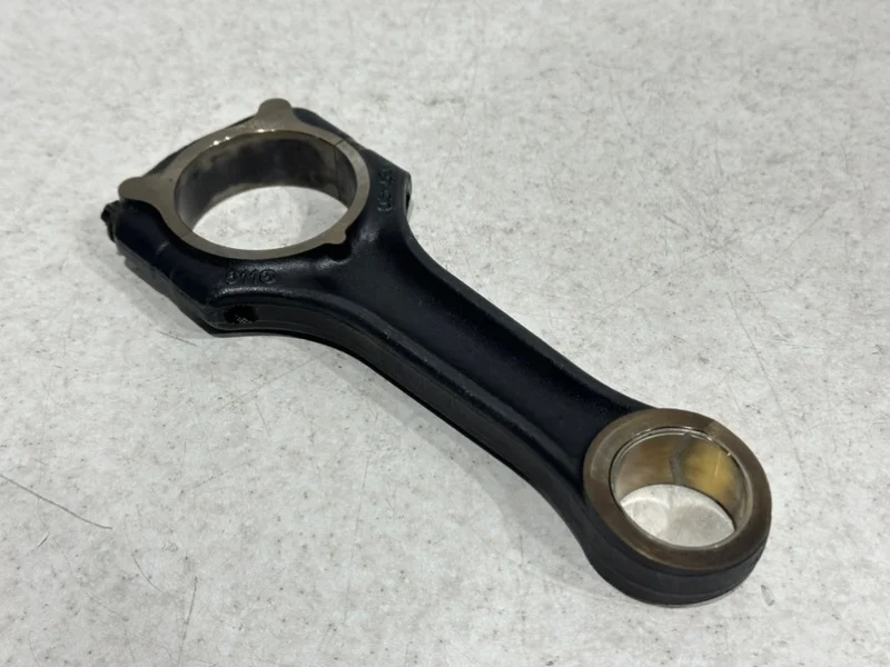 Шатун Mercedes-benz W203