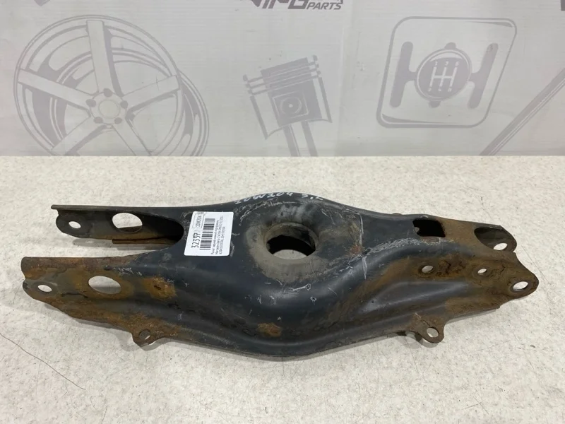 Рычаг задний нижний под пружину Mercedes-benz 2011 W204