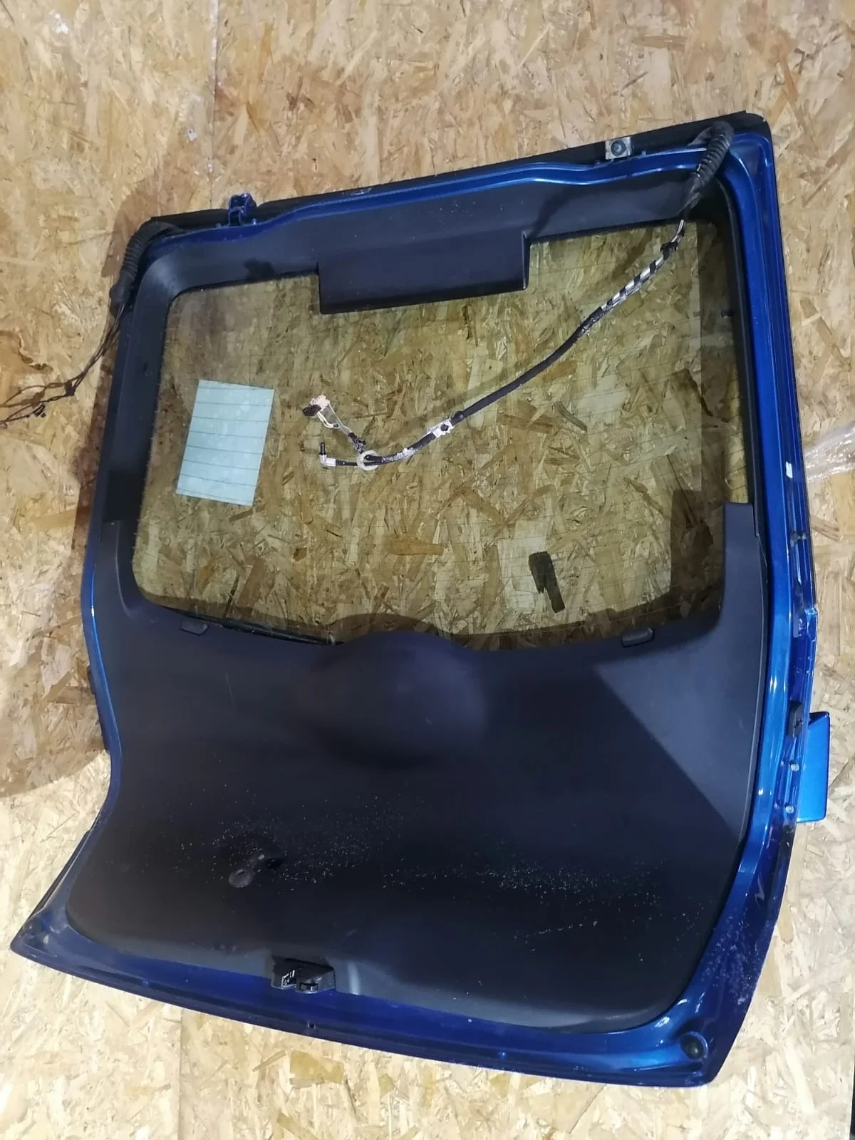 Замок крышки багажника SKODA OKTAVIA 1Z 2004- б/у OCTAVIA 1Z(2004-2012)